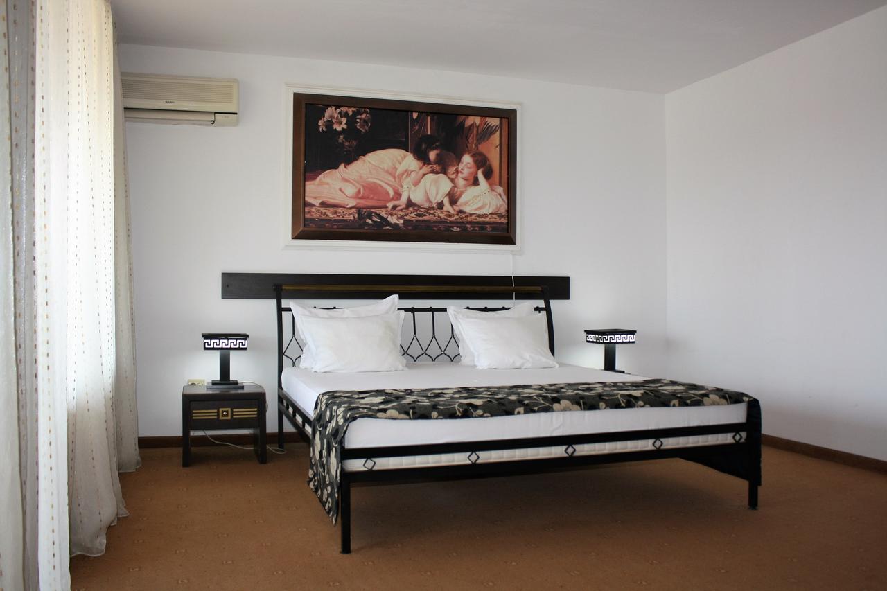 Hotel Villa Verde Gulubovo  Ngoại thất bức ảnh